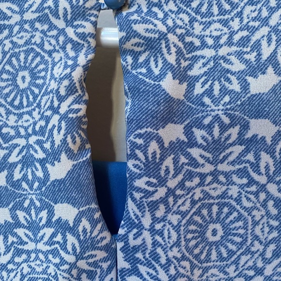 Luxology size 10 knee length bell sleeve dress for spring and summer - Picture 5 of 6